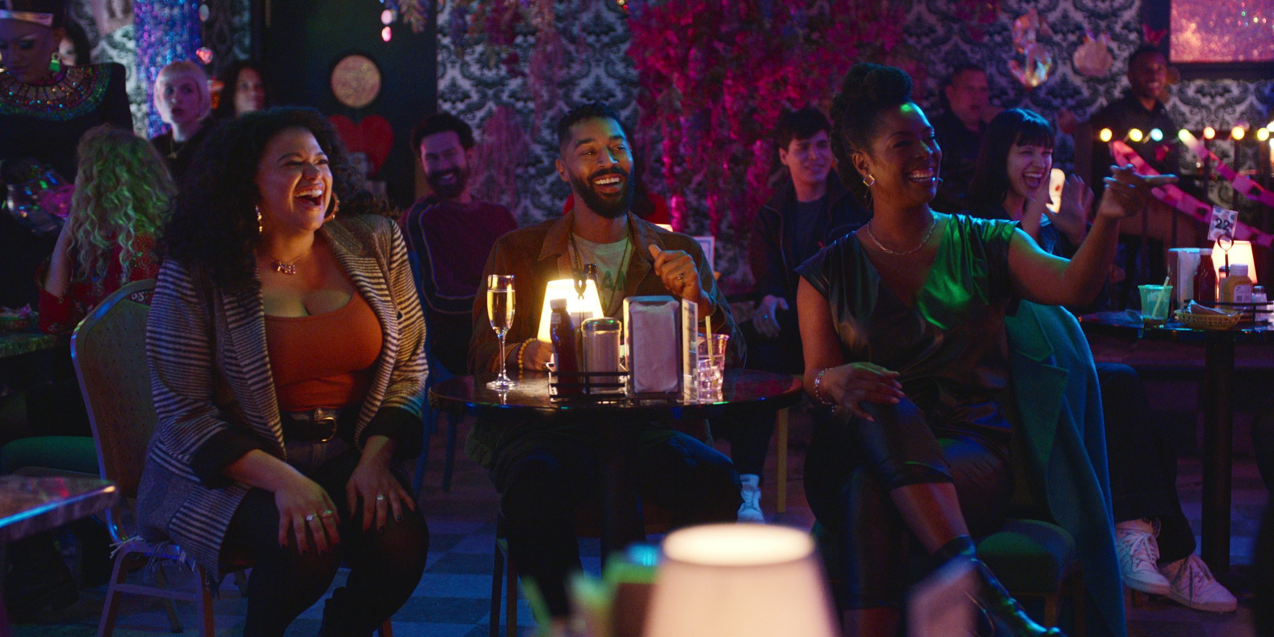 Survival of the Thickest. (L to R) Tone Bell as Khalil, Liza Treyger as Jade and Michelle Buteau as Mavis in Survival of the Thickest. Cr. Vanessa Clifton/Netflix © 2023